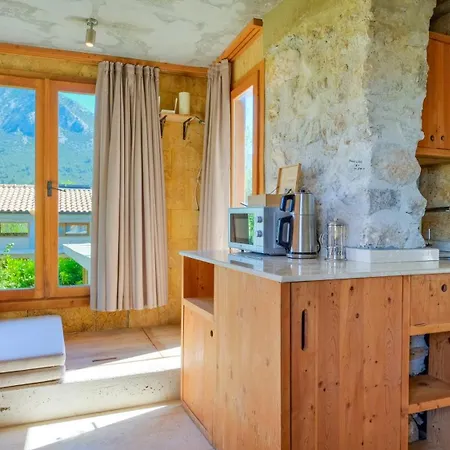 Uezuemlue Evleri Bed and Breakfast *