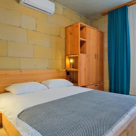 Bed and Breakfast Uezuemlue Evleri *