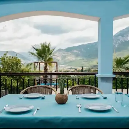 Uezuemlue Evleri Bed and Breakfast *