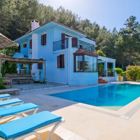 Uezuemlue Evleri * Fethiye